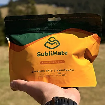 Сублімована їжа SubliMate — домашнє рагу Сублімована їжа SubliMate — домашнє рагу з курятиною у зручному пакованні