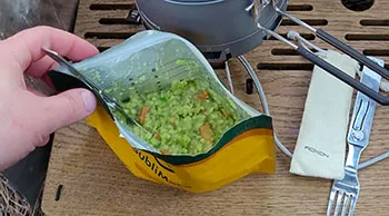 Тайське зелене карі з рисом SubliMate як їжа з собою на природі