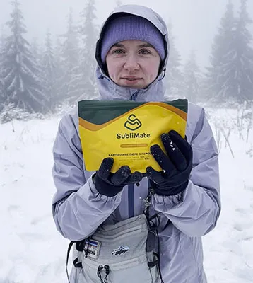 Їжа з собою SubliMate — картопляне пюре Картопляне пюре з горошком SubliMate як їжа з собою для зимових мандрівок
